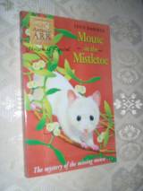 MOUSE IN THE MISTLETOE